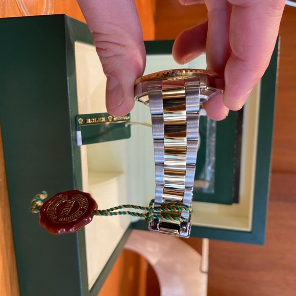 Rolex Submariner - Picture 3 of 7